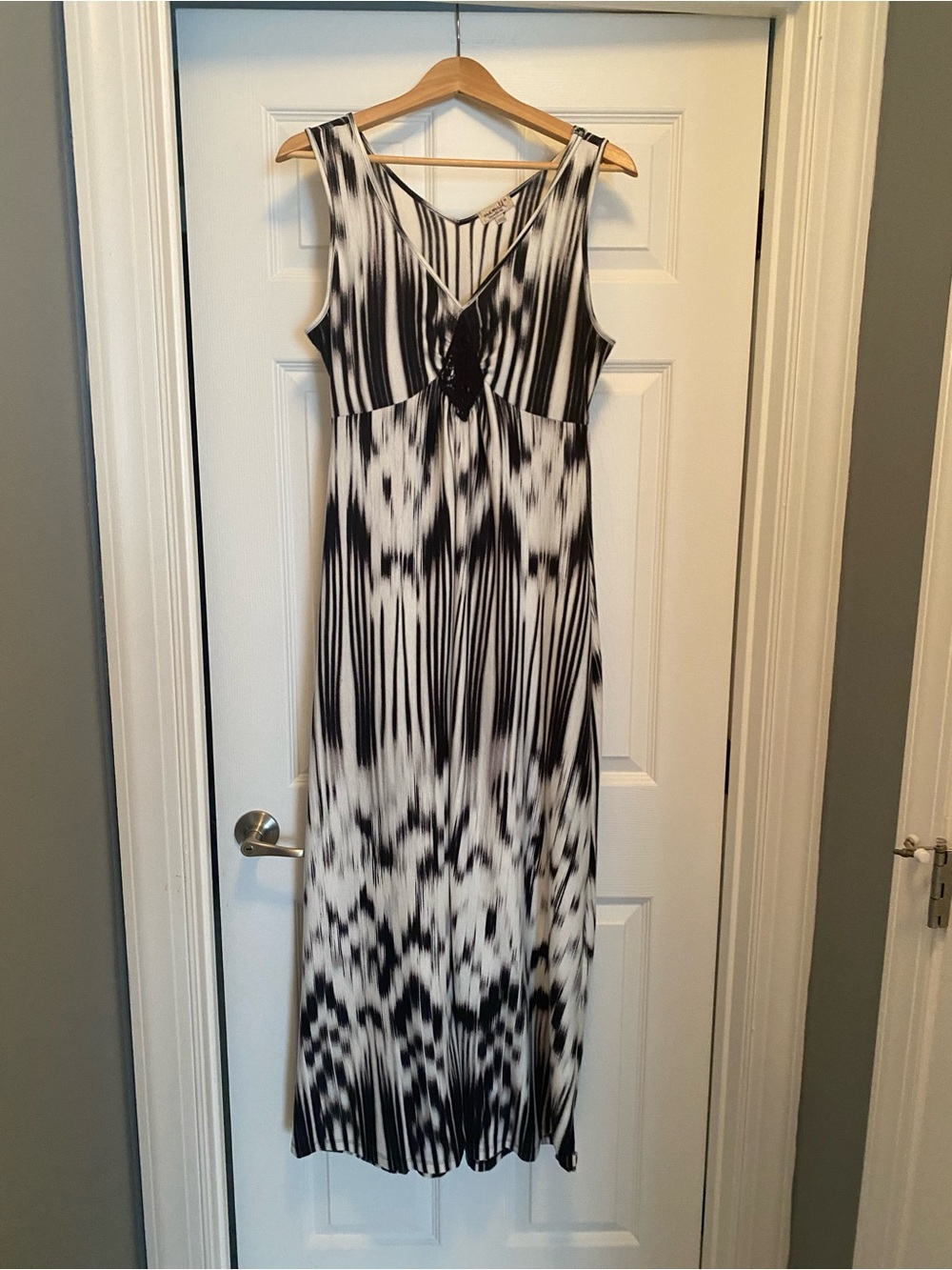 ONE WORLD Black & White Tie-Front Maxi Dress